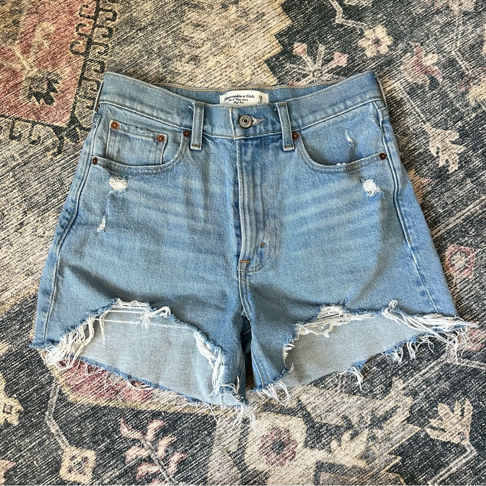 Abercrombie & Fitch Mom Short